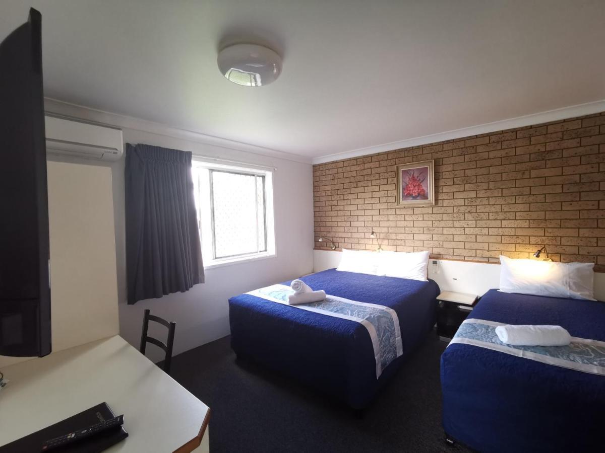 Leichhardt Motor Inn Тувумба Экстерьер фото