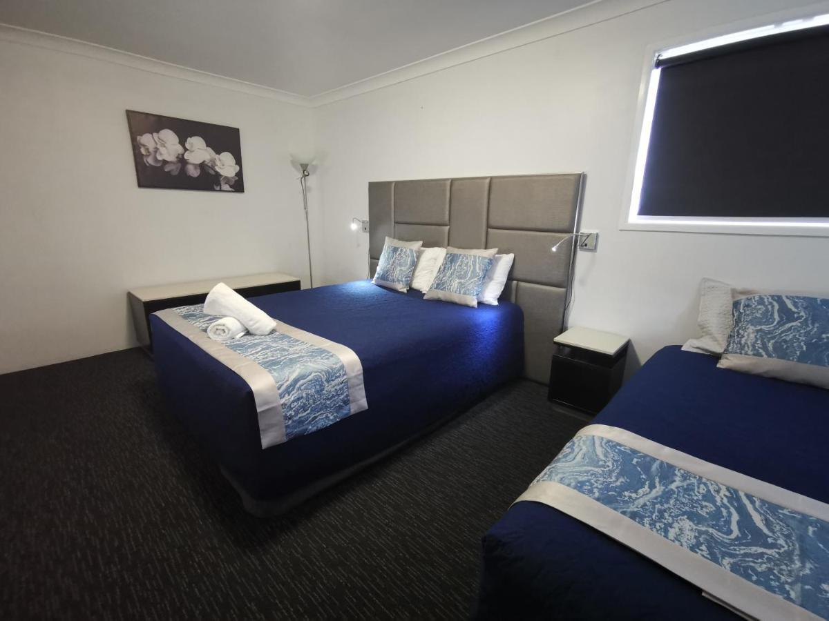 Leichhardt Motor Inn Тувумба Экстерьер фото